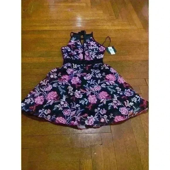 By & By Dress NWT Size 5 Embroidered Floral Print Spaghetti Straps - Picture 1 of 4